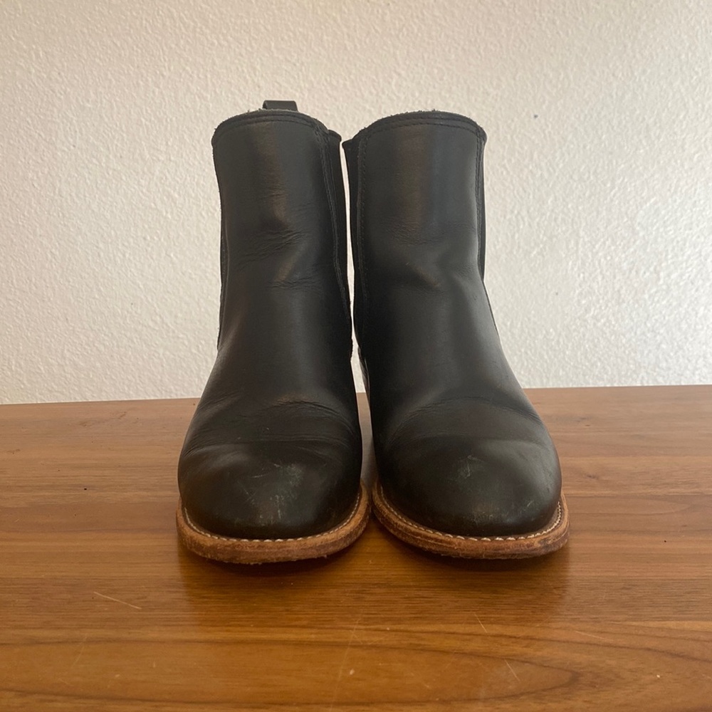 Red Wing women’s Chelsea boot